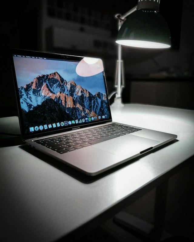E-mail